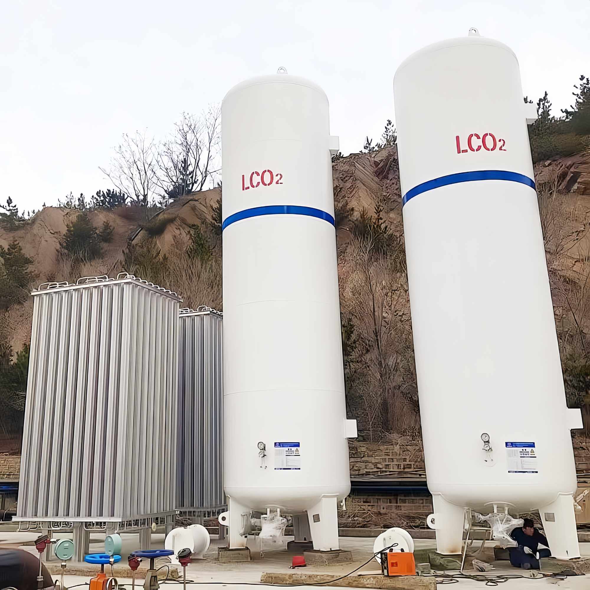 LCO2 tank for welding