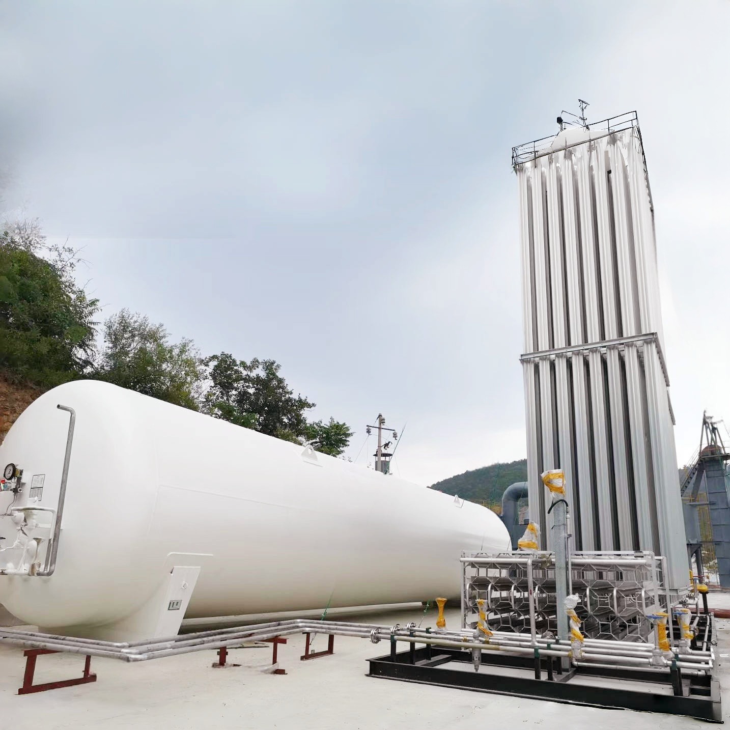 Mobile LNG Supply Stations