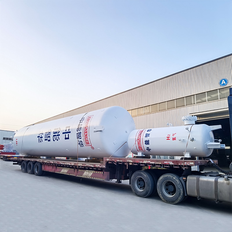 Liquid Nitrogen Tank